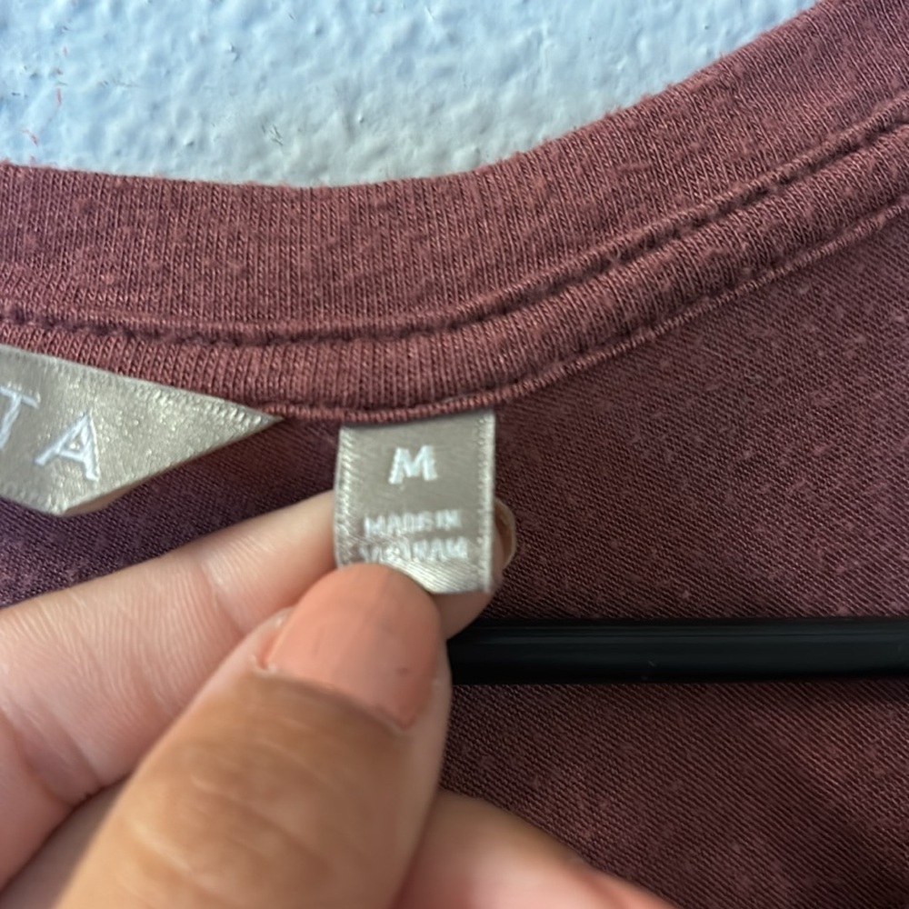 Athleta Asymmetrical Basic Tee Size Medium - image 4